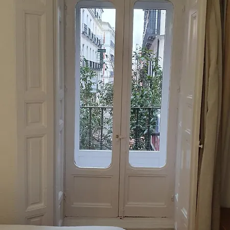 Guest house Ginebra -madrid Centro Gran Via Sol- 2*