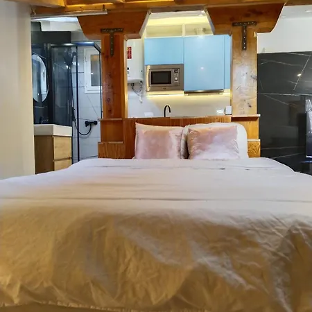 Plaza Mayor, Center Apartment *
