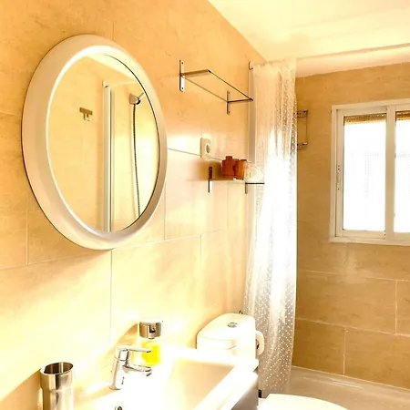 One Bedroom With Wifi At