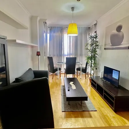 Deyanira Suite, Aeropuerto, Ifema Apartment Madrid