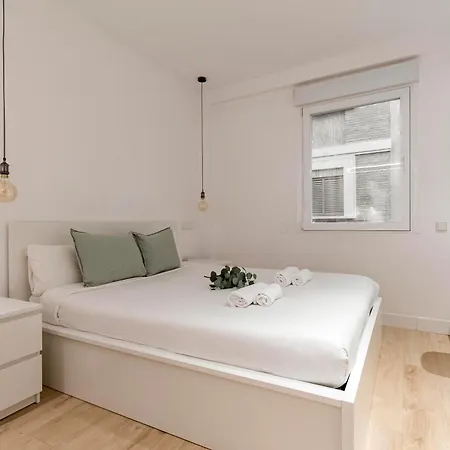 Charming Malasana Vibes - Alquileres Apartment
