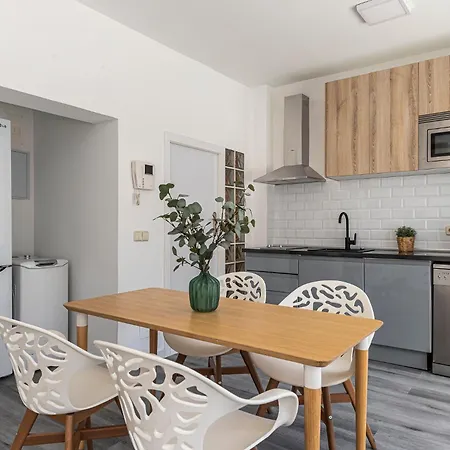 Queens Retiro Apartment *