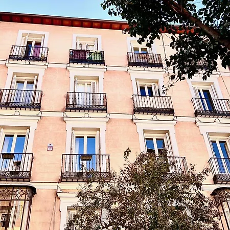 Guest house Urban Fuencarral Madrid