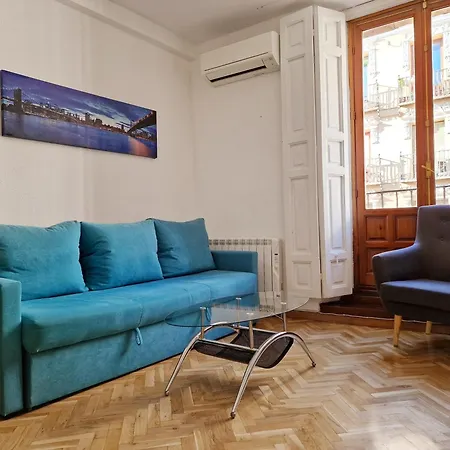 Mayor Calle: Historic Centro Near Plaza Mayor Apartment *