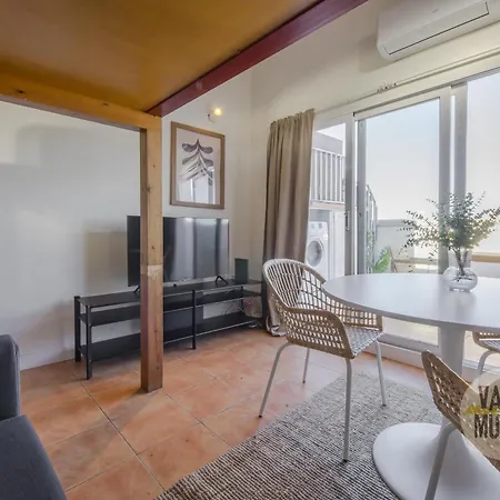 Fabuloso Atico Doble Altura 3pax En Chueca Apartamento