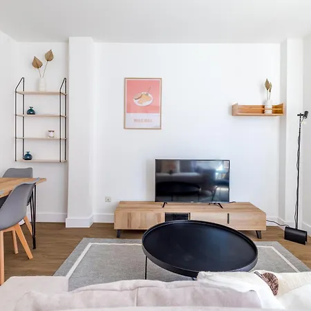 Caterina Cuatro Torres Apartment *