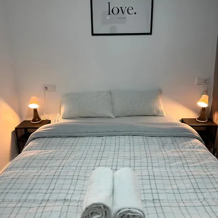 Mediavilla Hostel *