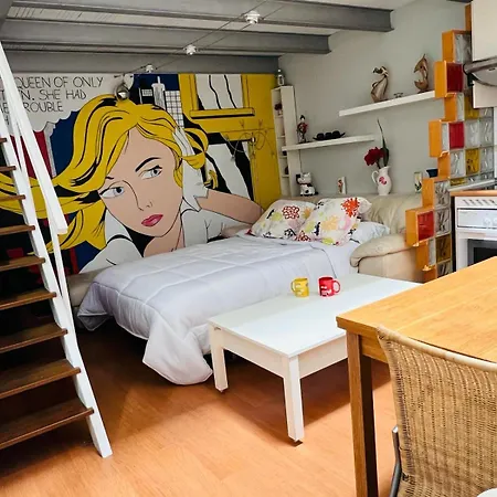 Palafox Apartment *