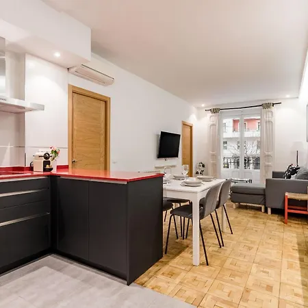 Charming Embajadores Ii - Apartamento *