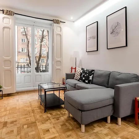 Charming Embajadores Ii - Apartamento *
