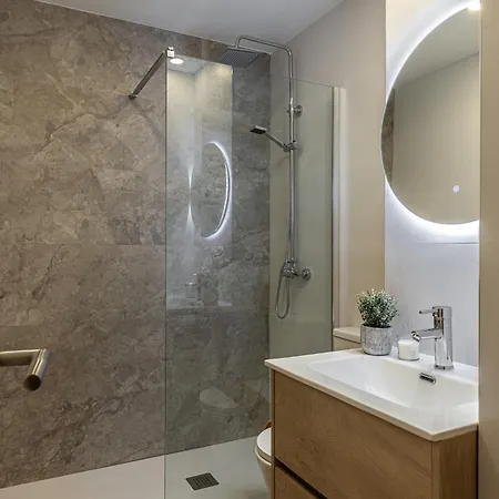 Queens Salamanca I - Alquiler Corta Duracion Apartment