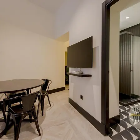 Deluxe En El Centro De 9pax E3 Apartment *