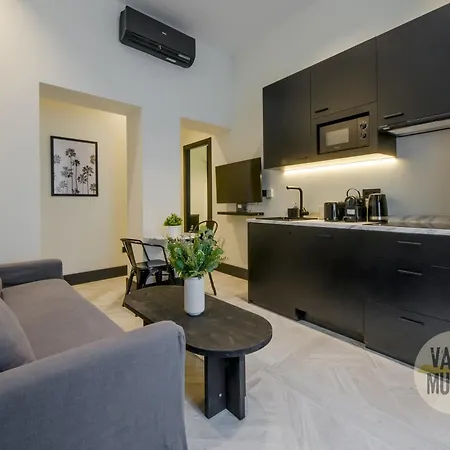 Apartment Iconic En Plena Plaza Del Carmen 4pax E3 Madrid