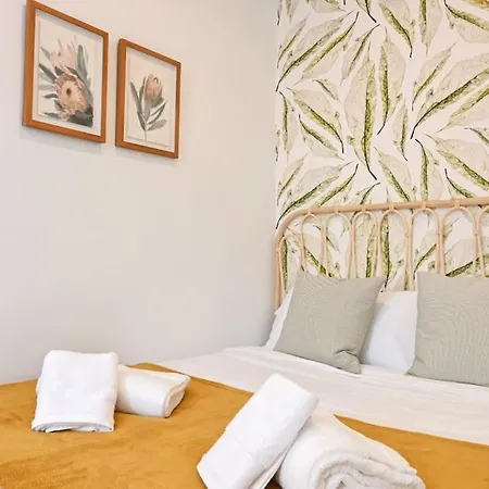 Apartment For Vive La Vida Madrilena En Piso Temporal 2 Cer8 Madrid
