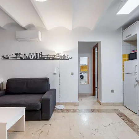 Apartment 2 Bedroom 1 Bathroom Furnished - Sol - Cozy Vintage - Mintystay Madrid