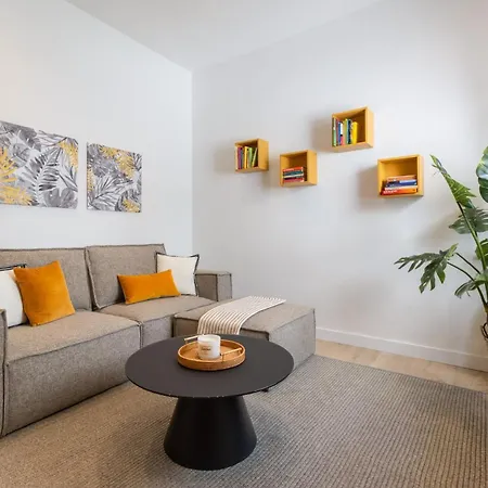 Apartment Trendy Malasana For 4 Ideal Getaway, Madera Ii