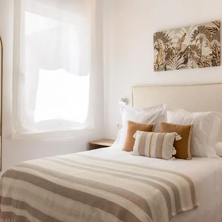 Apartment Trendy Malasana For 4 Ideal Getaway, Madera Ii *