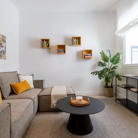 Apartment Trendy Malasana For 4 Ideal Getaway, Madera Ii