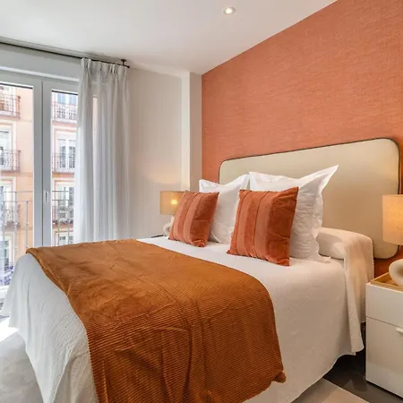 Apartamento Authentic La Latina Getaway Just Steps From Iconic Rastro Latina Toledo X *