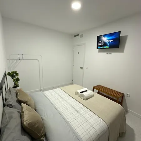 Mediavilla Hostel *
