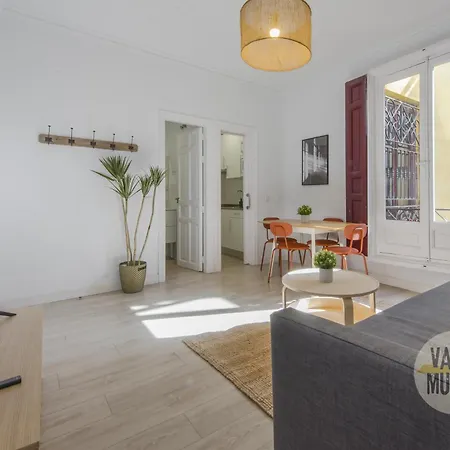 Elegant 4pax En Letras-cortes * Madrid
