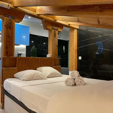 Plaza Mayor, Center Apartment