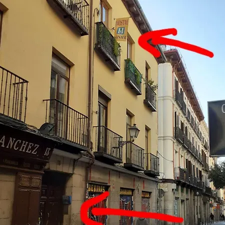 Daniel Pensión *