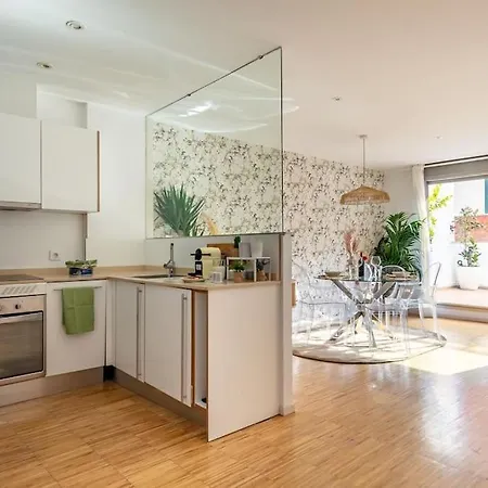Heima Penthouse Center *