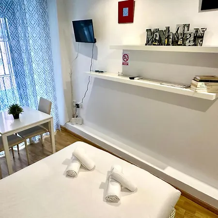 Wakaflats 3, Centro Madrid, Chueca, Barbi