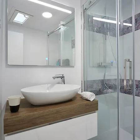 Acogedor Loft En Chueca. Cozy Loft In Chueca Apartment