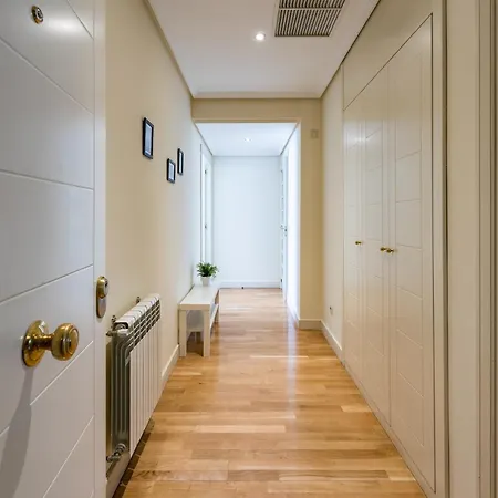 Apartamento Roomspace Tablas Azofra Madrid