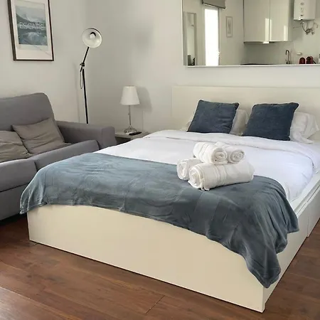 Estudio Con Terraza Ibiza-retiro I Homestay *