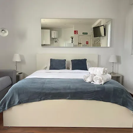 Estudio Con Terraza Ibiza-retiro I Homestay *