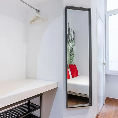 Smartr Gran Via 47 Aparthotel 3*
