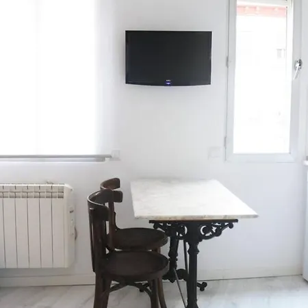 Cosy Studio In The Heart Of 20m² Air Conditioning Holiday home Madrid