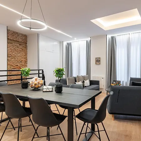 Honey In The Center Of Appartement