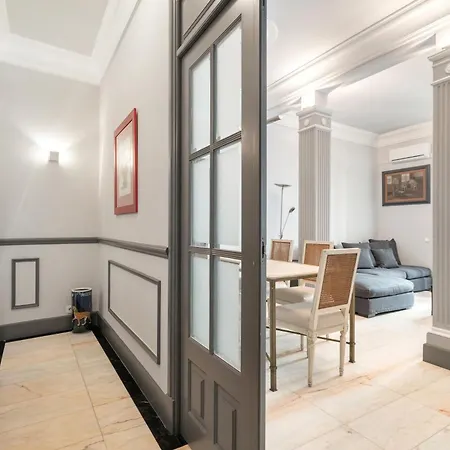 Apartment Art & Chic In Trendy Chueca