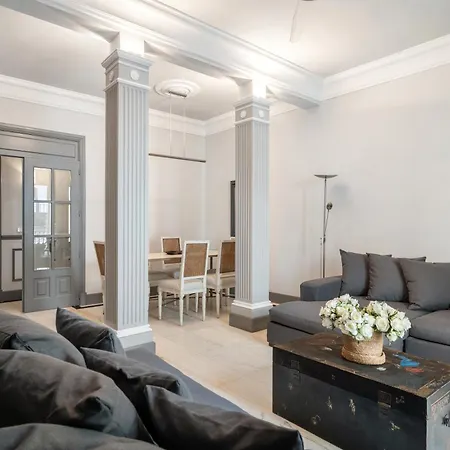 Apartment Art & Chic In Trendy Chueca
