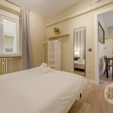 Practico 7pax En Calle Santa Ana Centro De Apartamento