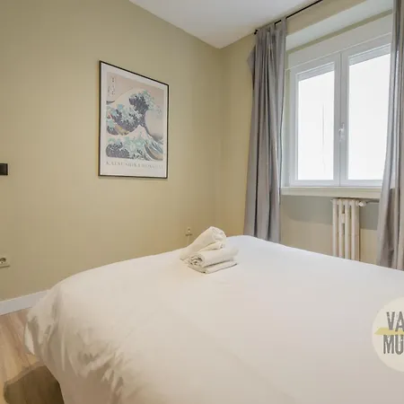 Practico 7pax En Calle Santa Ana Centro De Apartamento Madrid