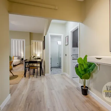Practico 7pax En Calle Santa Ana Centro De Apartamento Madrid