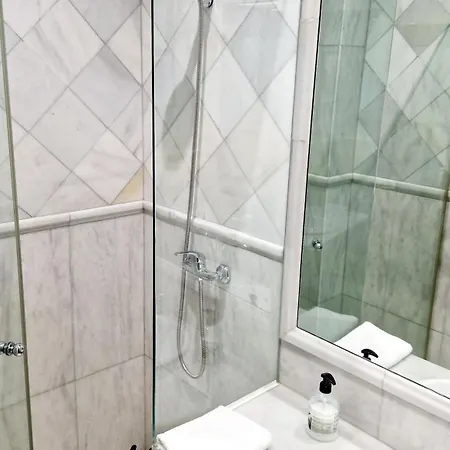 Apartment Art & Chic In Trendy Chueca