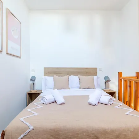 Caterina Cuatro Torres Apartment