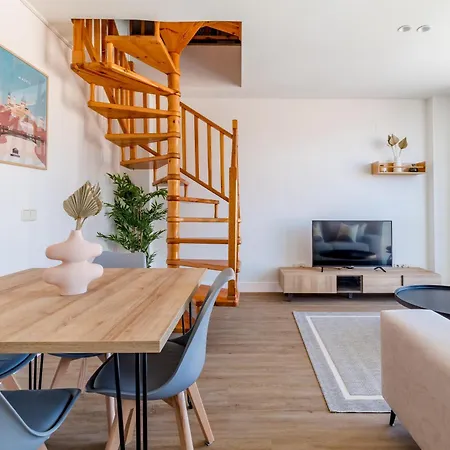 Caterina Cuatro Torres Apartment *