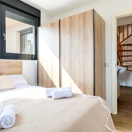 Caterina Cuatro Torres Apartment *