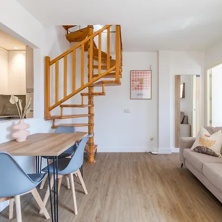 Caterina Cuatro Torres Apartment *
