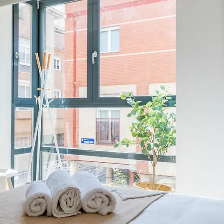Caterina Cuatro Torres Apartment *