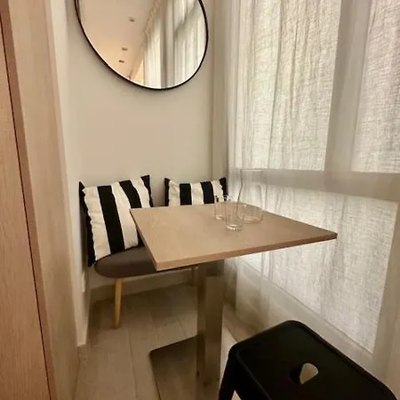 Casa De Huespedes Almirante Apartamento *