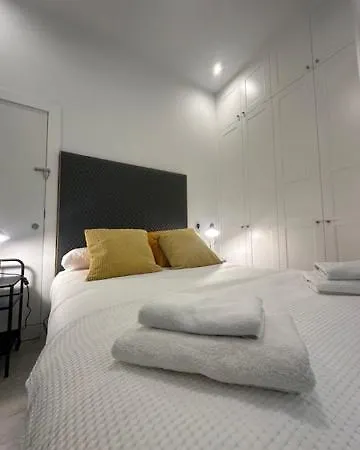 Casa De Huespedes Almirante Apartamento *