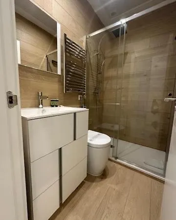 Casa De Huespedes Almirante Apartamento Madrid